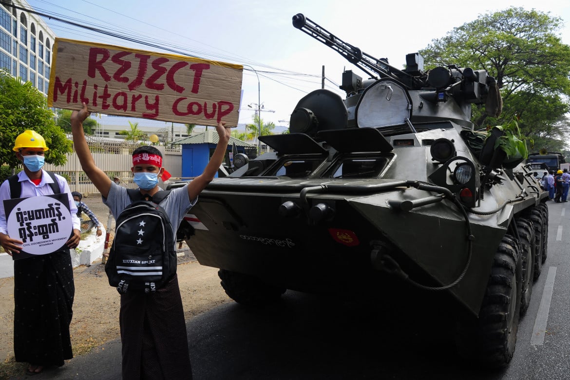 Myanmar, lo sciopero silenzioso dice tutto