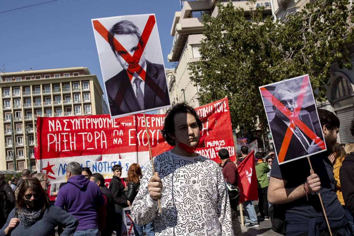 La protesta contro il governo riempie le piazze greche