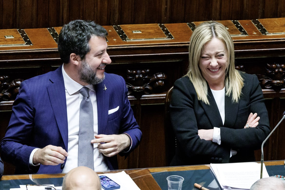 Salvini day. Il governo varca lo Stretto e cambia il fisco