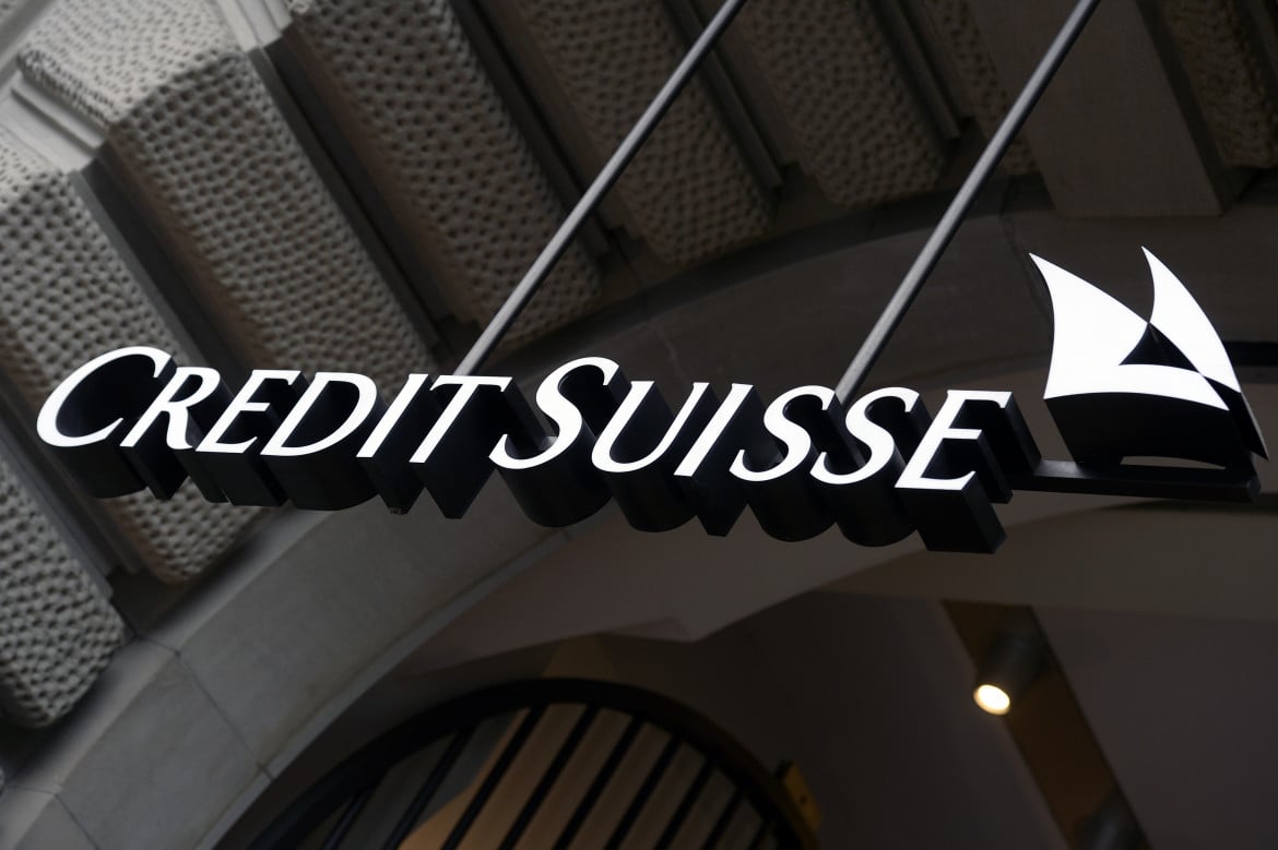 Dopo il panico delle borse Ubs tratta una fusione con Credit Suisse
