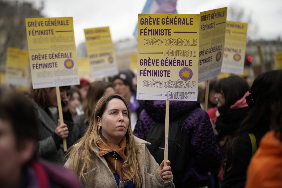 Cortei in Francia, il femminismo non va in pensione