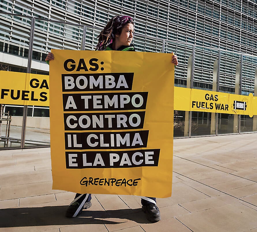 Sardegna, la moratoria sulle rinnovabili significa continuare col gas