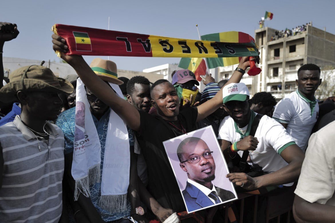 Scontri in tribunale e nelle strade. Sonko condannato, ma resta candidabile alla presidenza del Senegal