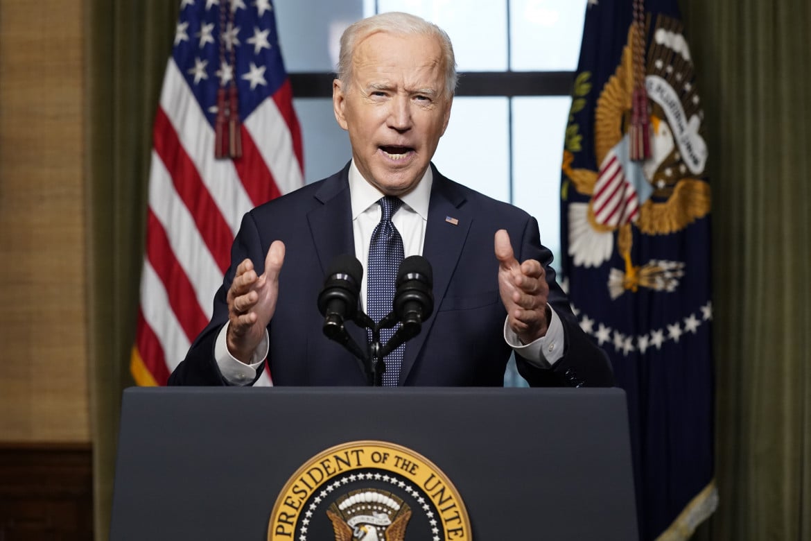 Biden si autoassolve per il ritiro-caos dall’Afghanistan: tutta colpa di Trump