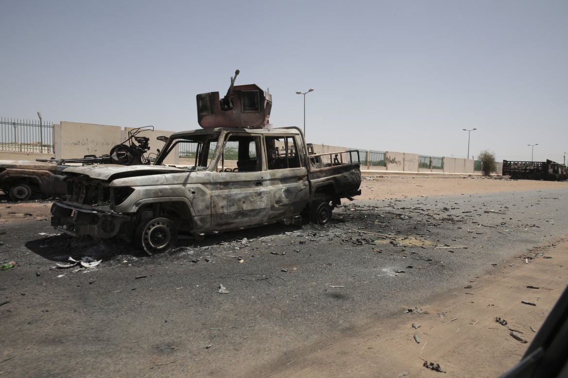 In Sudan l’esercito avanza. Almeno 413 morti e occidentali in fuga