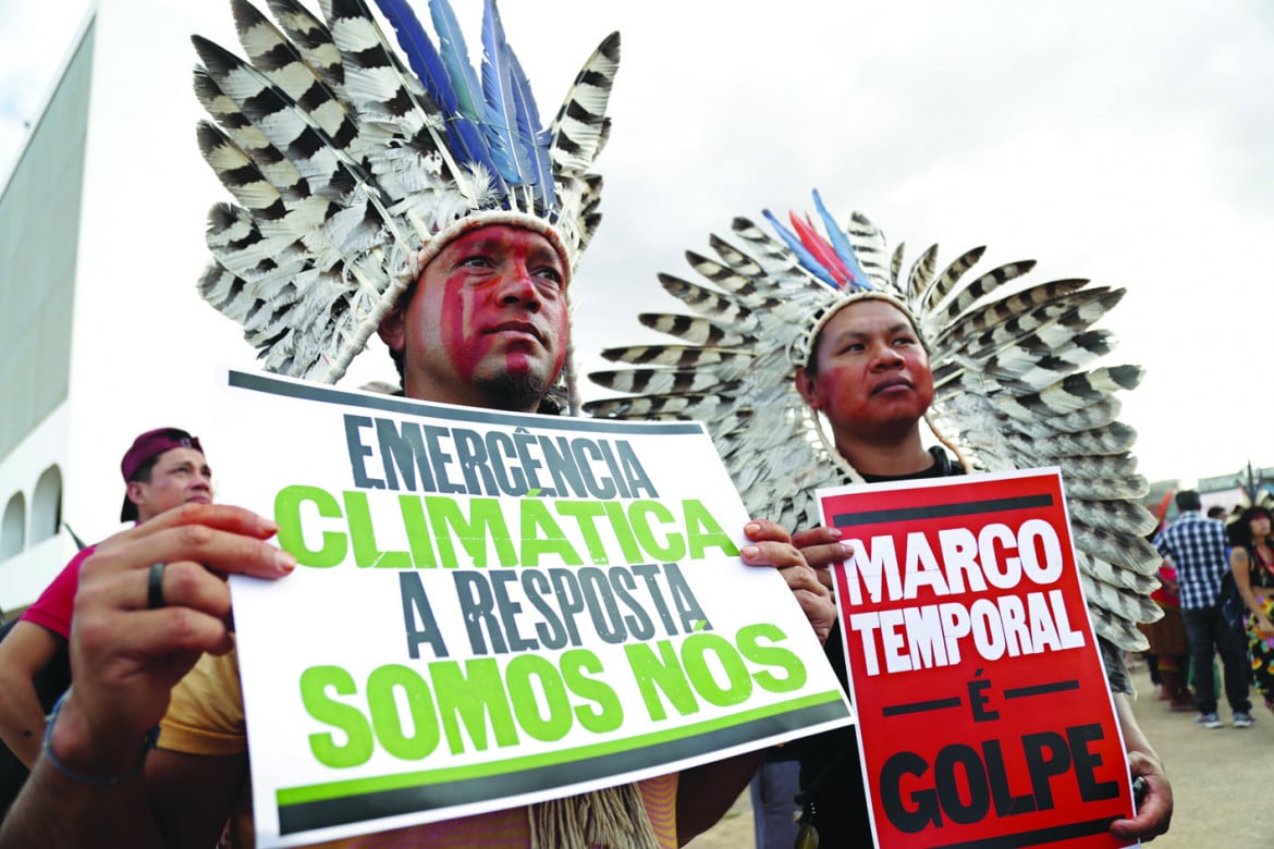 Brasile, l’assalto degli agrari alle terre indigene ora è legge