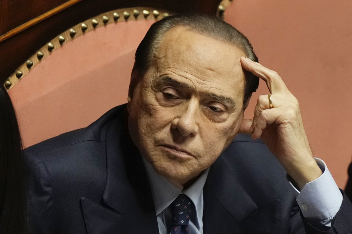 Berlusconi verso l’uscita dall’ospedale. Sabato parlerà alla convention di Fi
