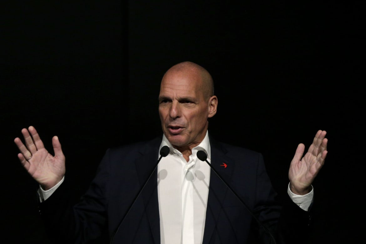 Varoufakis (Mera25): «Il paese crolla. Bisogna rompere con l’austerity»