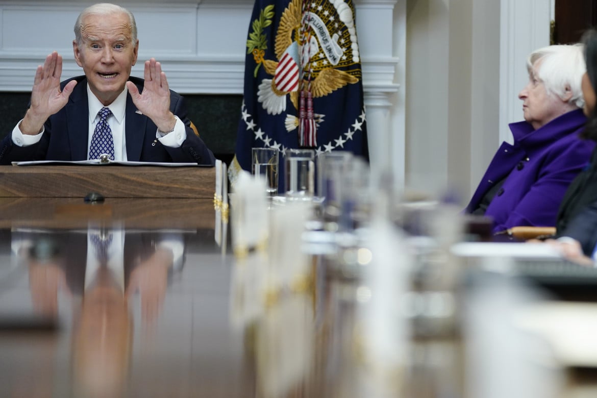Ricatto repubblicano a Biden: o tagli il welfare o è shutdown