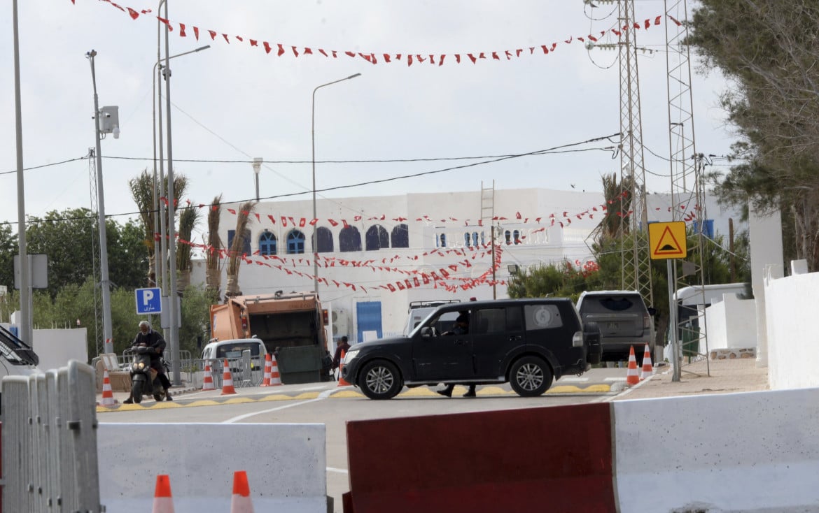 Ex agente fa strage a Djerba,  torna il terrore nella sinagoga di Ghriba