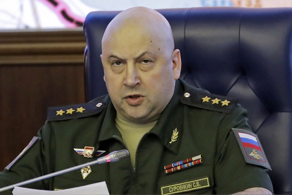 È ufficiale, silurato anche il generale Sergej Surovikin