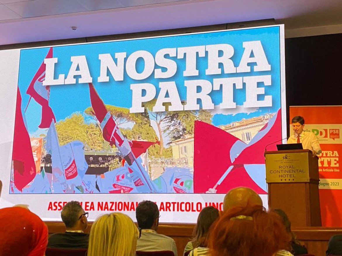 Il segretario di Articolo Uno Roberto Speranza nella sua relazione introduttiva all'assemblea nazionale del partito a Napoli, 10 giugno 2023