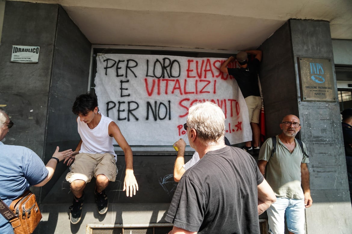 Rdc, in Sicilia un sessantenne minaccia di darsi fuoco