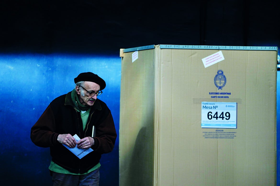 Buenos Aires, al voto per le primarie foto Ap