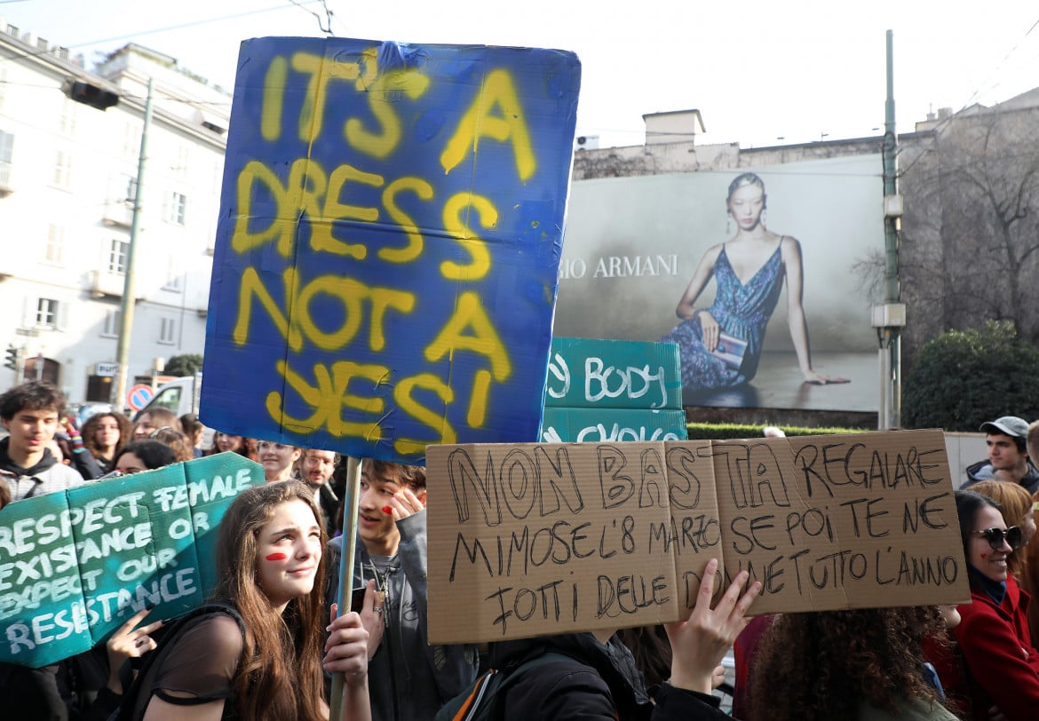 Una protesta transfemminista di Non Una Di Meno foto Ansa