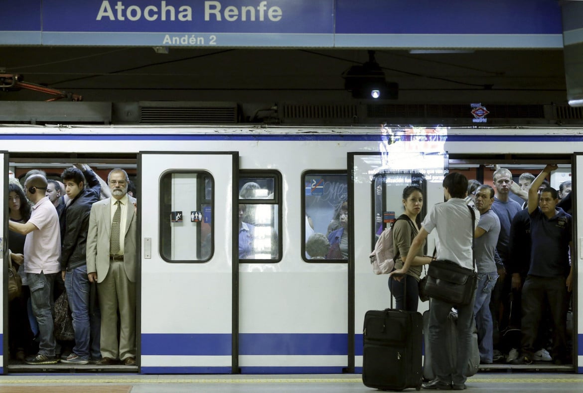 La metro unisce Madrid, biglietti a costi popolari