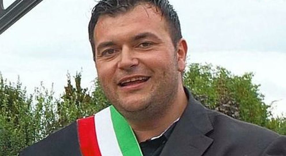 Il sindaco-sceriffo ora imbarazza Fratelli d’Italia