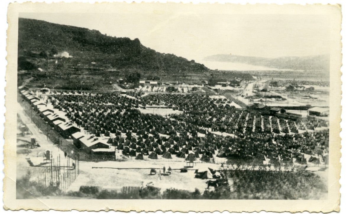 foto del campo di concentramento fascista sull’isola di Rab, in Croazia