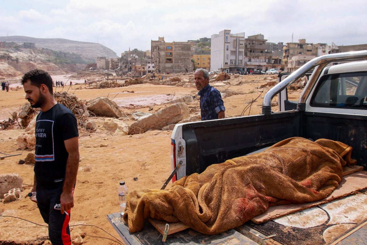 Daniel rompe le dighe «5mila morti e 15mila dispersi solo a Derna»