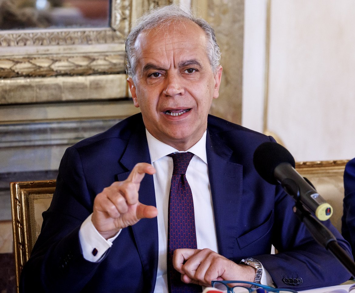 Brevi & brevissime immigrazione: ddl Albania in Senato, Piantedosi in Libia