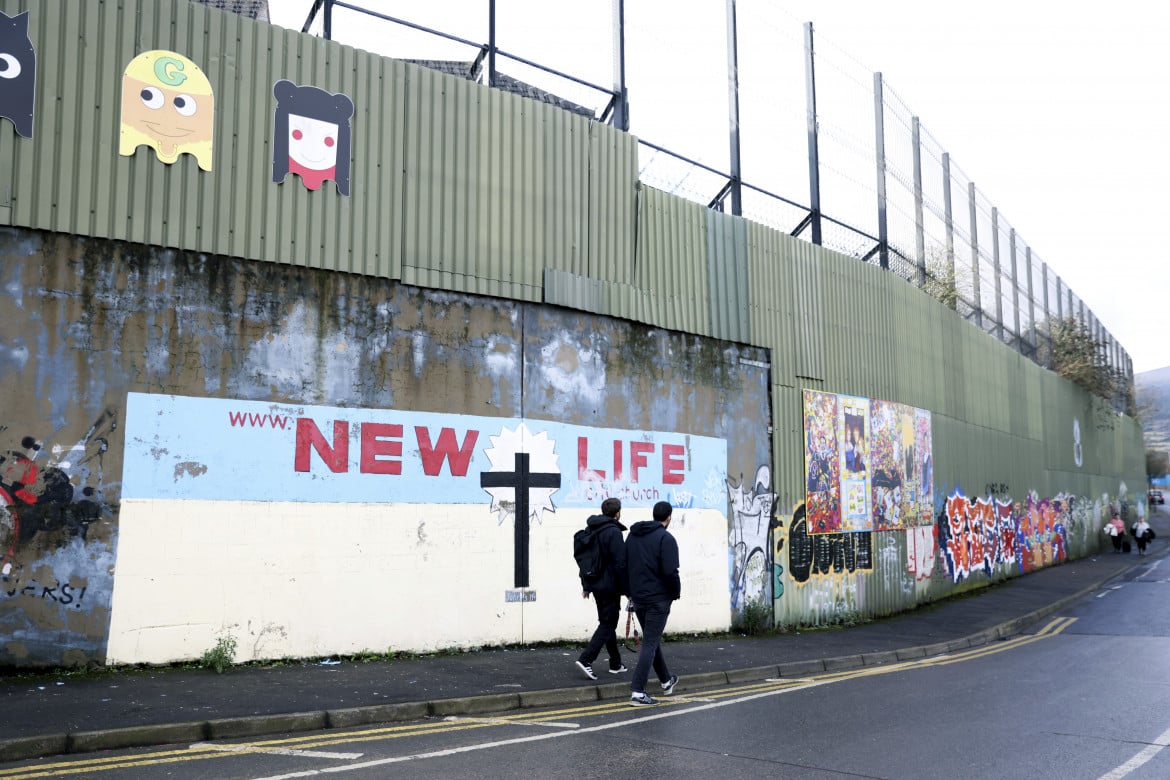 Muro della pace nella parte occidentale di Belfast Foto Ap