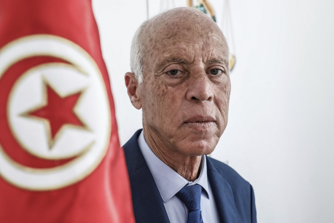 Tunisia, migranti spinti a partire