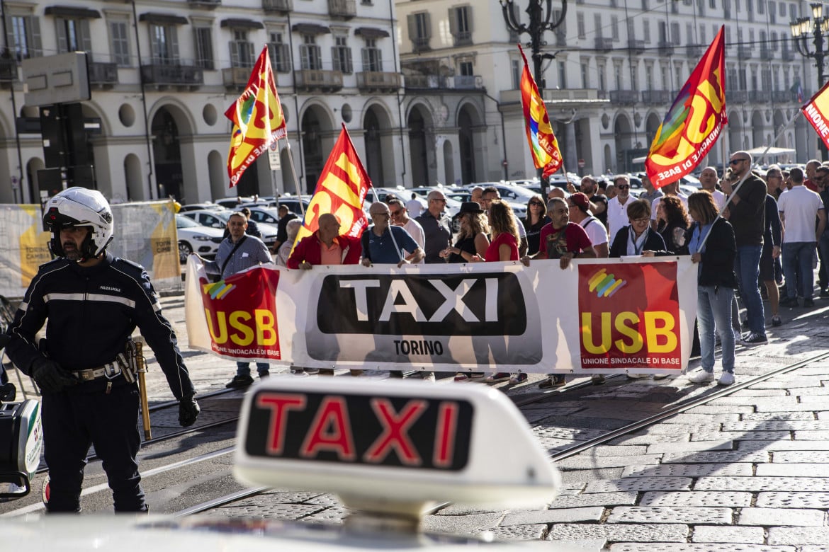 Taxi, è il decreto «scontenta tutti»: sciopero contro la liberalizzazione