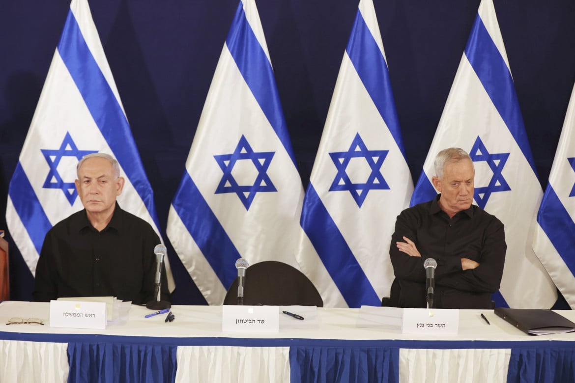 La conferenza stampa di Netanyahu e Gantz durante l'attacco di terra israeliano a Gaza il 28 ttobre 2023, foto Ap