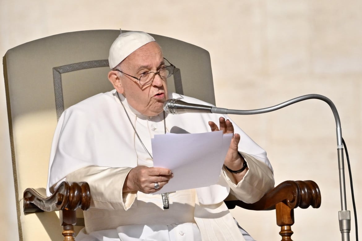 Preghiere e digiuni per la pace. Il papa scende in campo: «Fermatevi!»