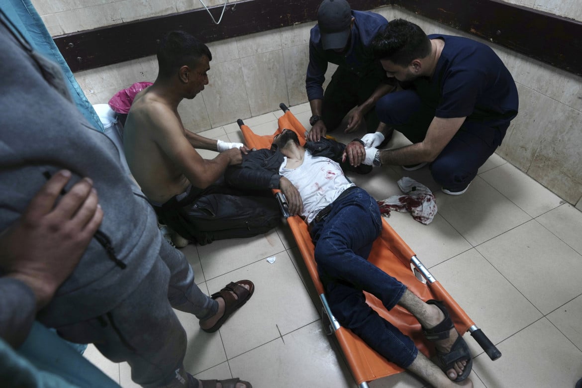 L’ospedale Al Aqsa a Deir al Balah foto Ap/Adel Hana