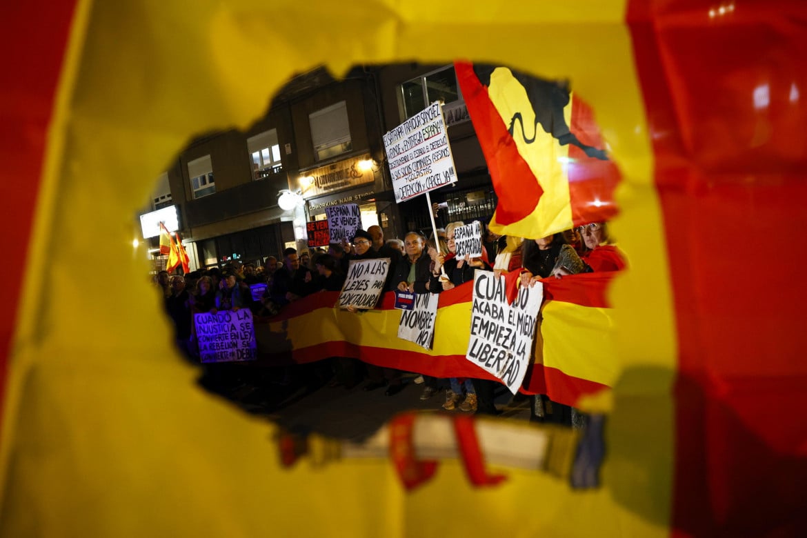 L’amnistia arriva al Congresso, destra spagnola in piazza
