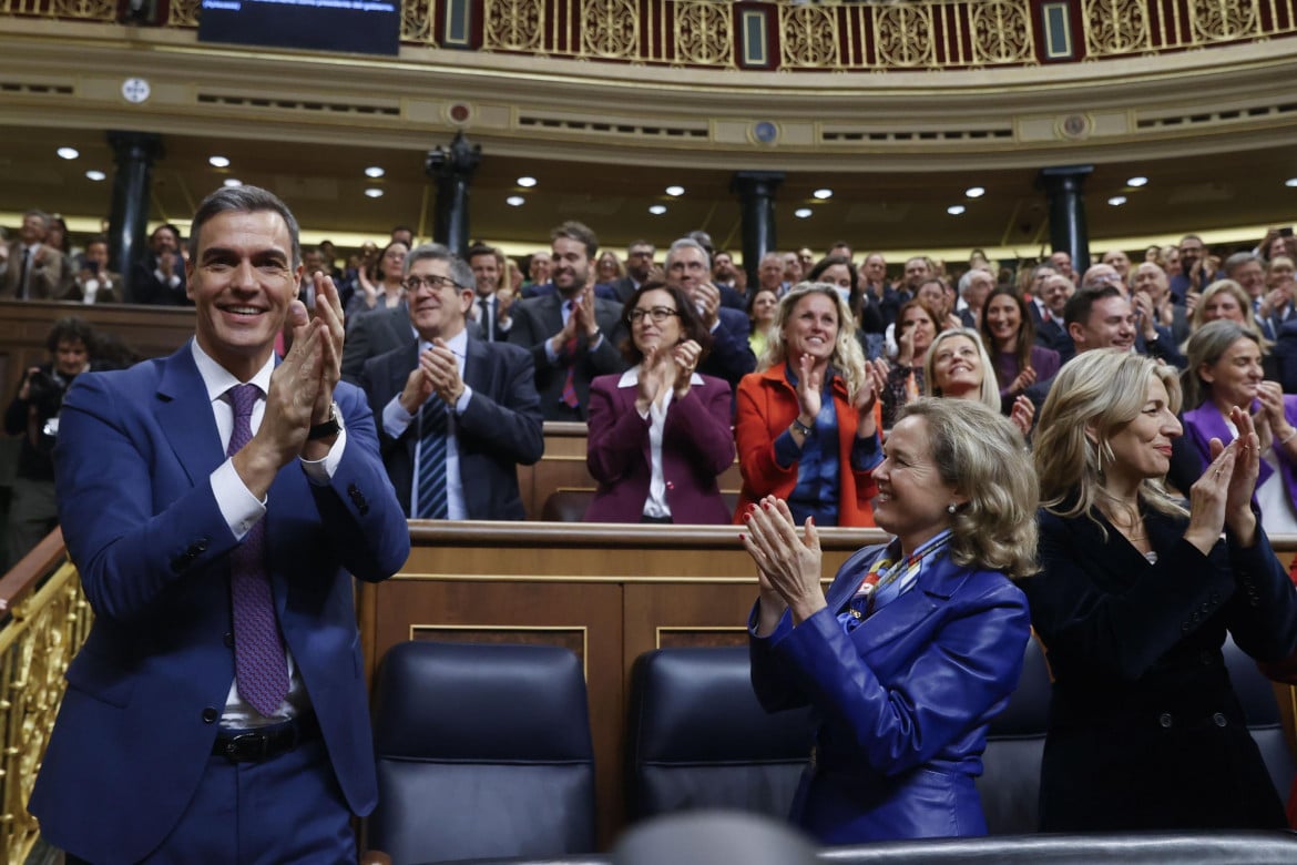 Spagna, Sánchez ancora presidente: oltre mezzo parlamento con lui