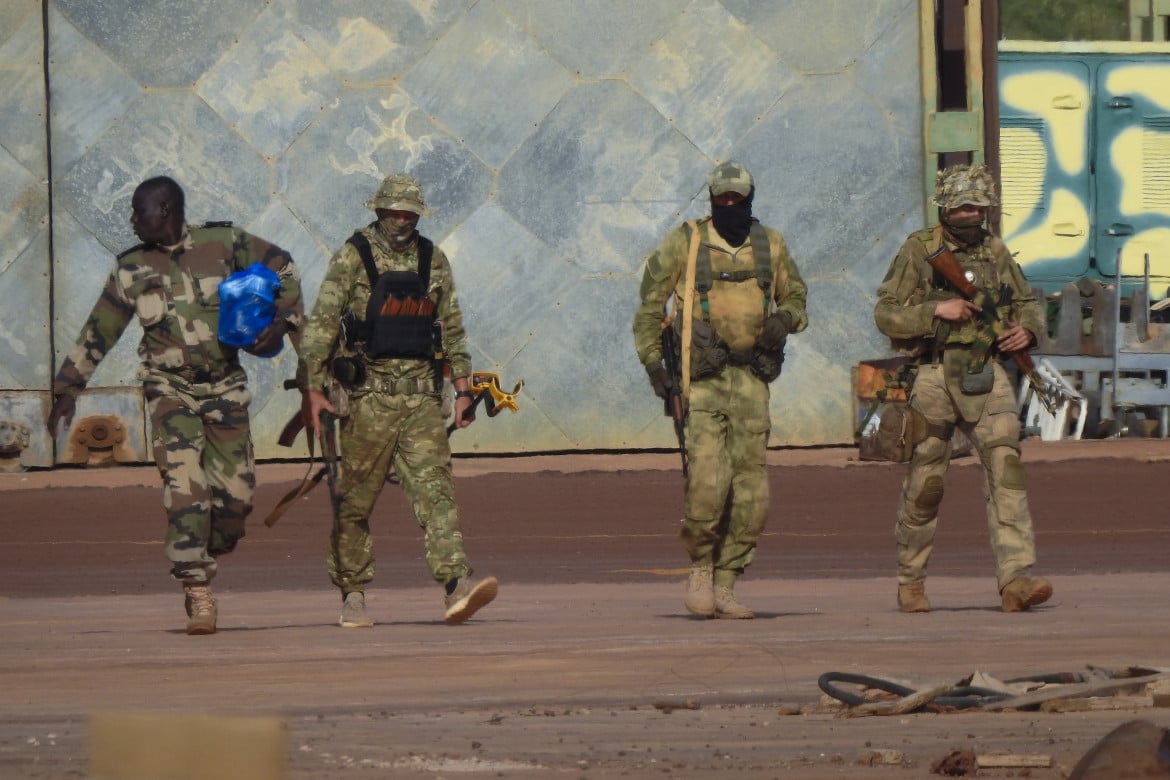 Esercito e wagneriani alla riscossa in Mali: i separatisti tuareg si ritirano da Kidal