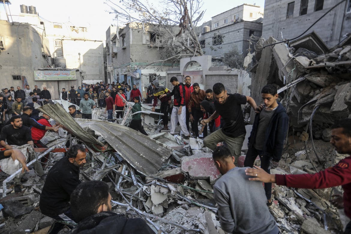 A Gaza si scatena l’inferno: centinaia di raid, 178 uccisi