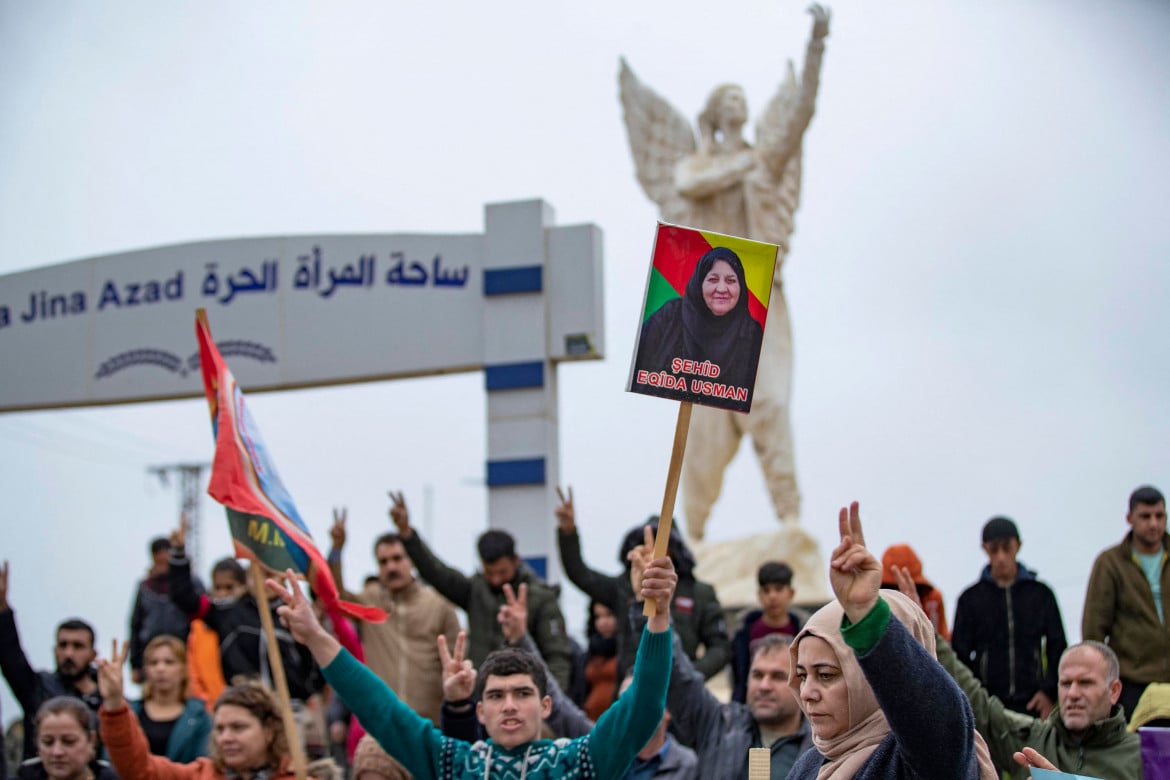 Siria, nuova vita alla rivoluzione: il contratto sociale rinasce
