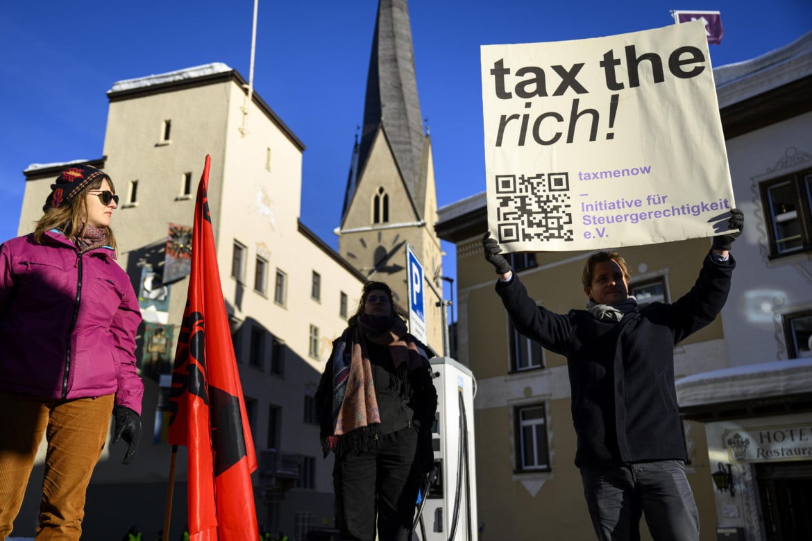 Miliardari con la coscienza: «Dovete tassarci di più»