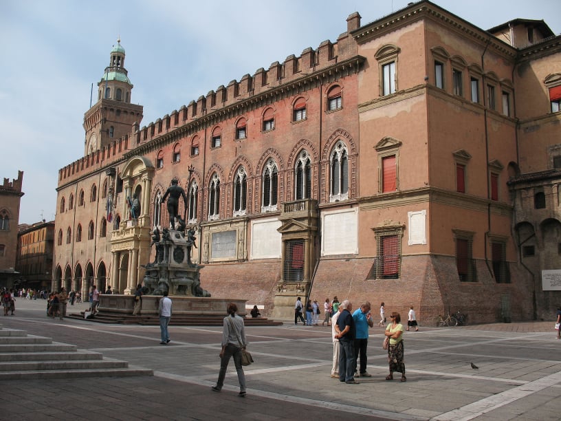 Perché il Comune di Bologna non è un «inferno»
