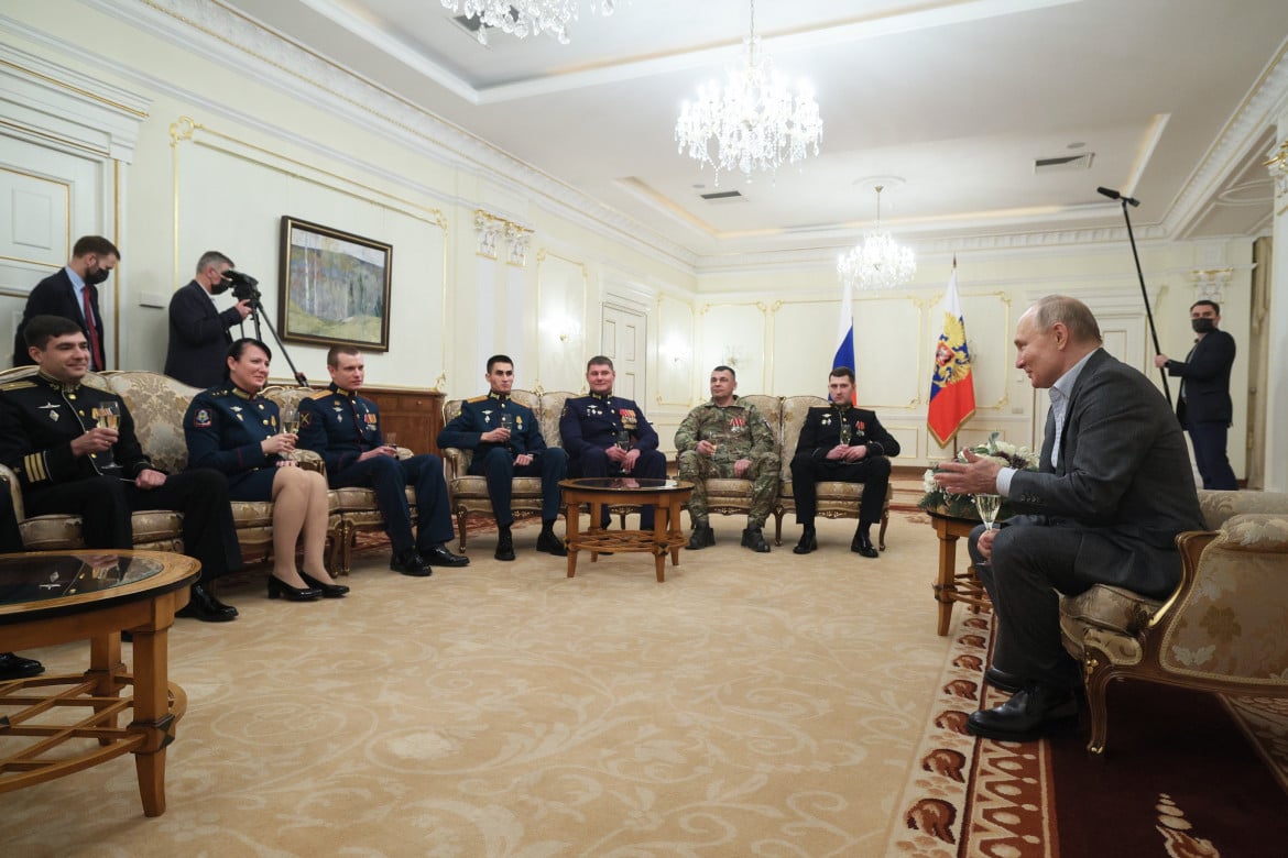 Putin all'incontro con i militari