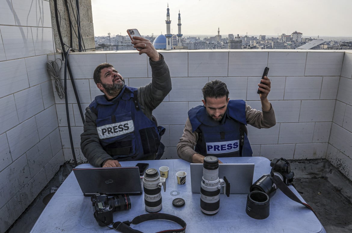 Reporter palestinesi sotto tiro, per Israele sono tutti «terroristi»