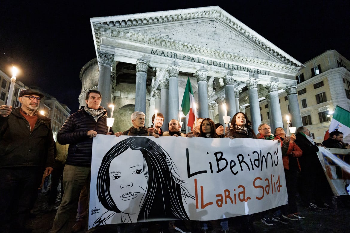 La fiaccolata a Roma per Ilaria Salis, foto LaPresse