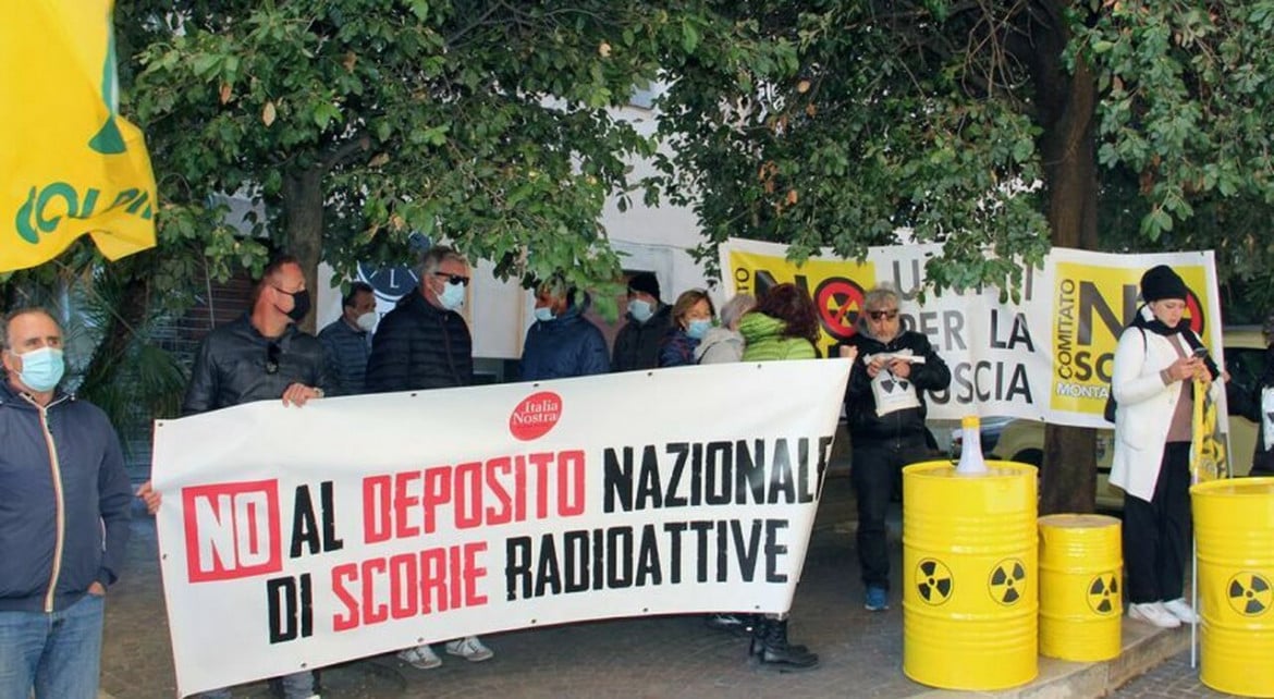 Manifestazione contro il deposito di scorie nucleari nella Tuscia