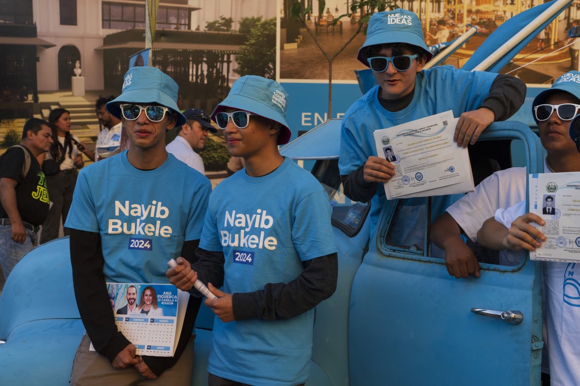 El Salvador oggi al voto in «stato di eccezione». L’incandidabile Bukele è senza rivali