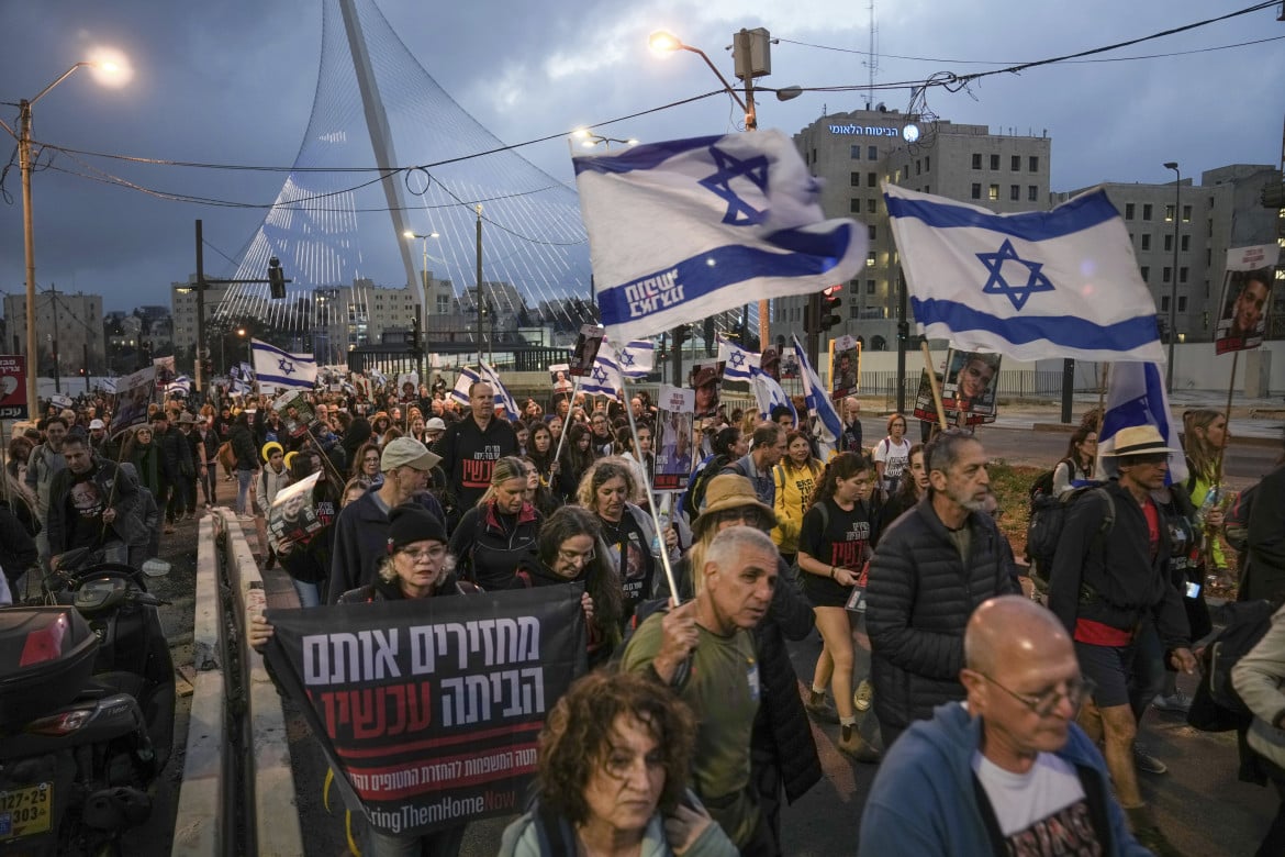 La marcia dei familiari degli ostaggi e migliaia di sostenitori in arrivo a Gerusalemme Ap/Mahmoud Illean