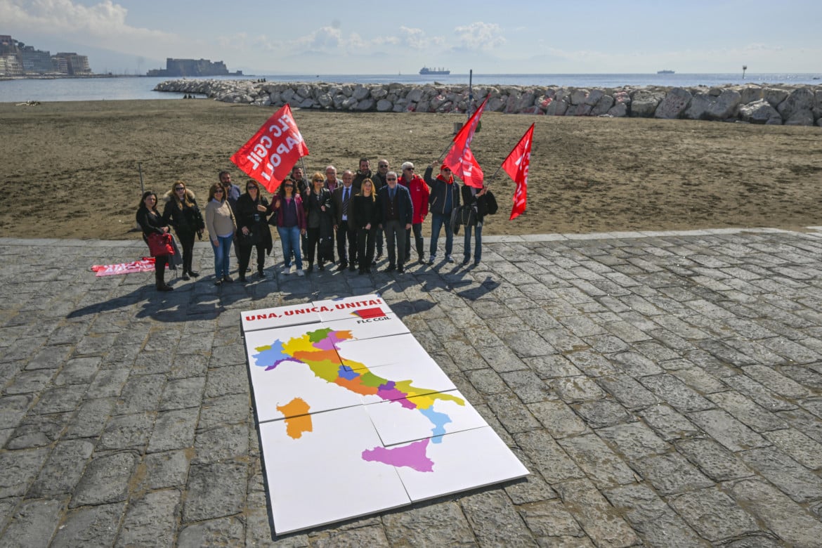 «Spacca Italia», a Napoli protestano tutti: dai partiti agli attivisti, ai sindacati