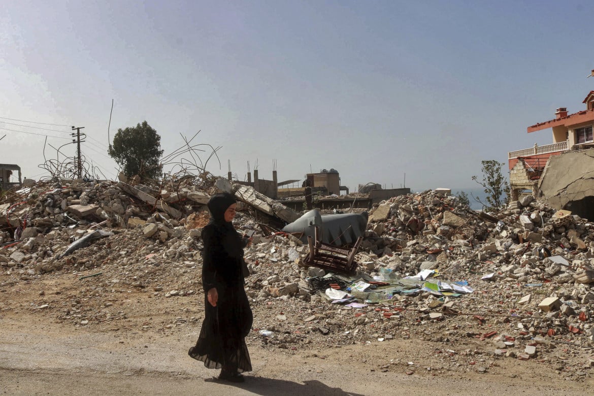 42 uccisi in Siria. Israele spinge lo scontro al limite