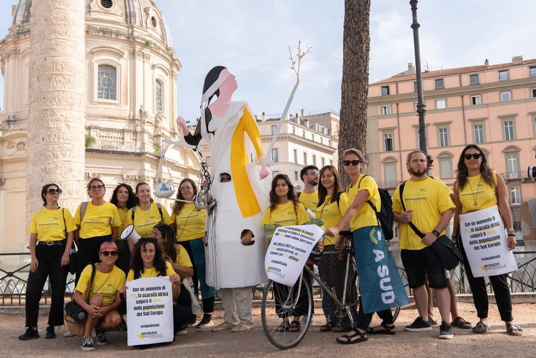 Una recente manifestazione di «A Sud» davanti a Montecitorio