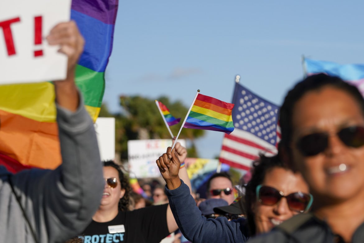 In Florida è vietato «dire gay» a scuola, ma se ne può parlare