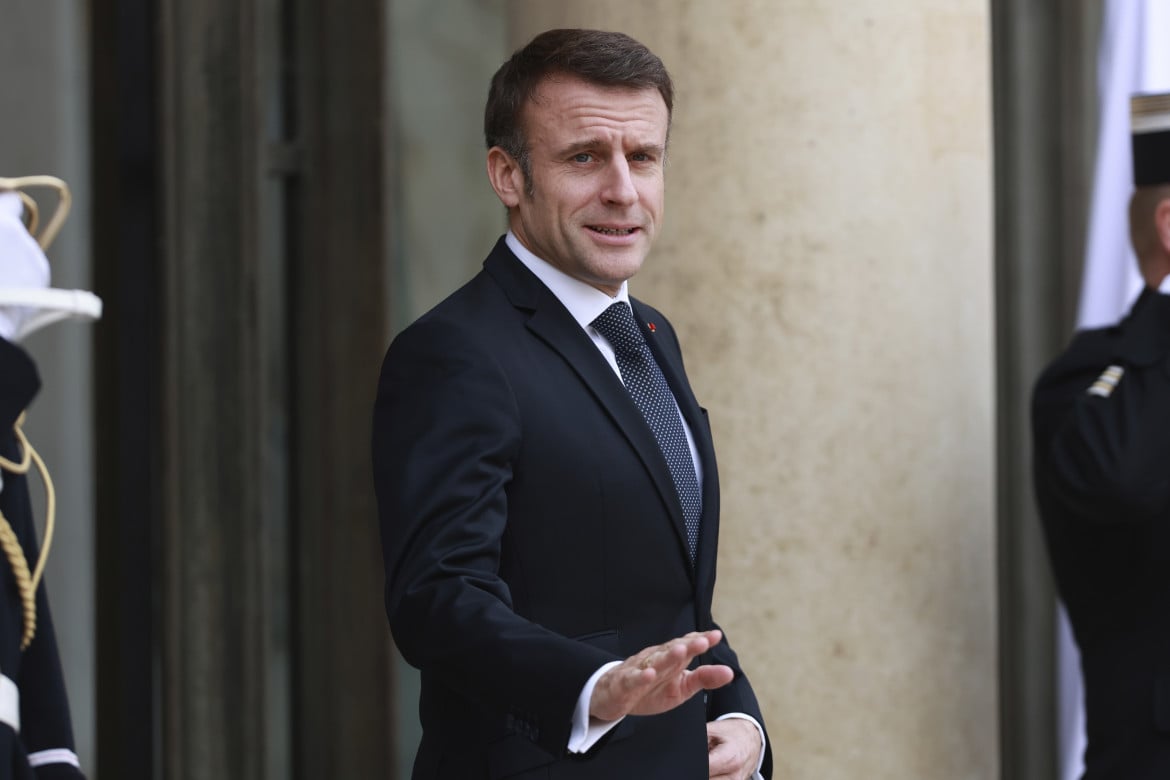 Fine vita, proteste e consensi per la proposta Macron