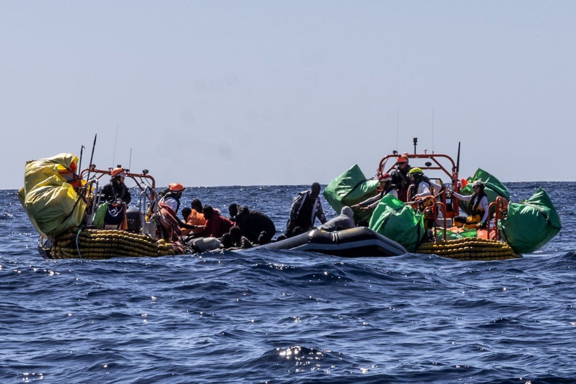 Ocean Viking salva 25 migranti,  ma è strage. Si temono 50 morti