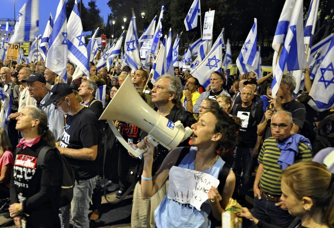 Gerusalemme torna in piazza. «Bibi è un fallimento totale»